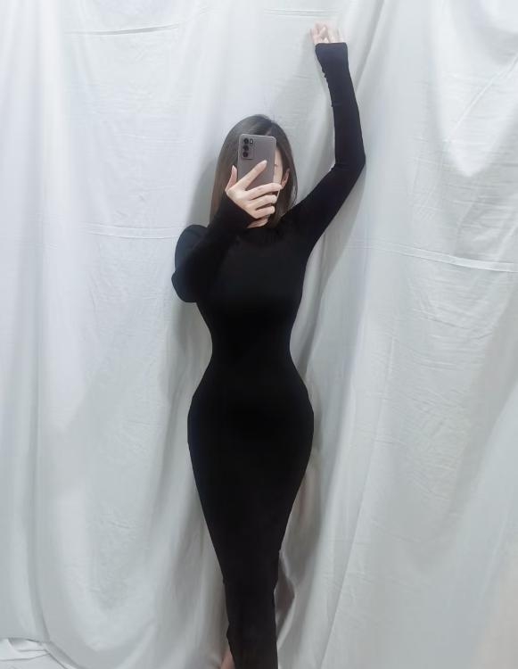 闷骚丰臀米苏老师