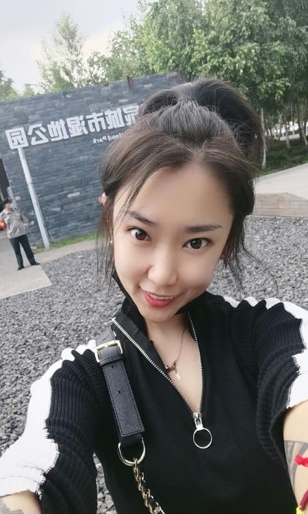 少妇苹果闺蜜双飞