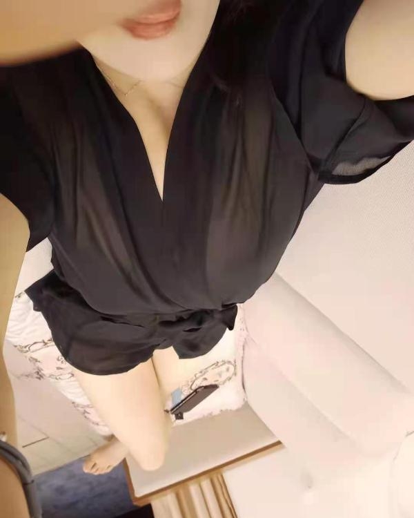 政务苗条中项安琪