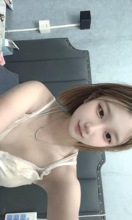 08三点粉白虎妹妹