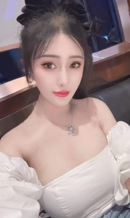 朝阳美胸御姐思彤