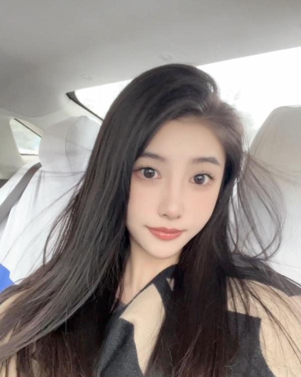 网红清纯小辣妹